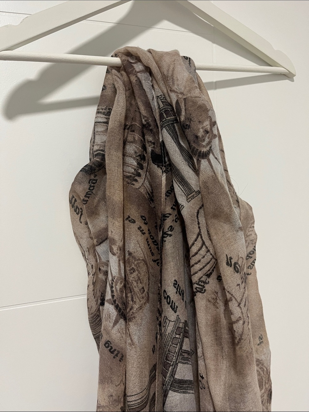 Beige Travel-Print Women's Scarf